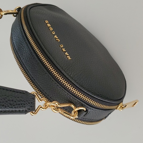 Marc Jacobs The Rewind Leather Crossbody Bag in Black & Gold Hardware - Picture 5 of 14